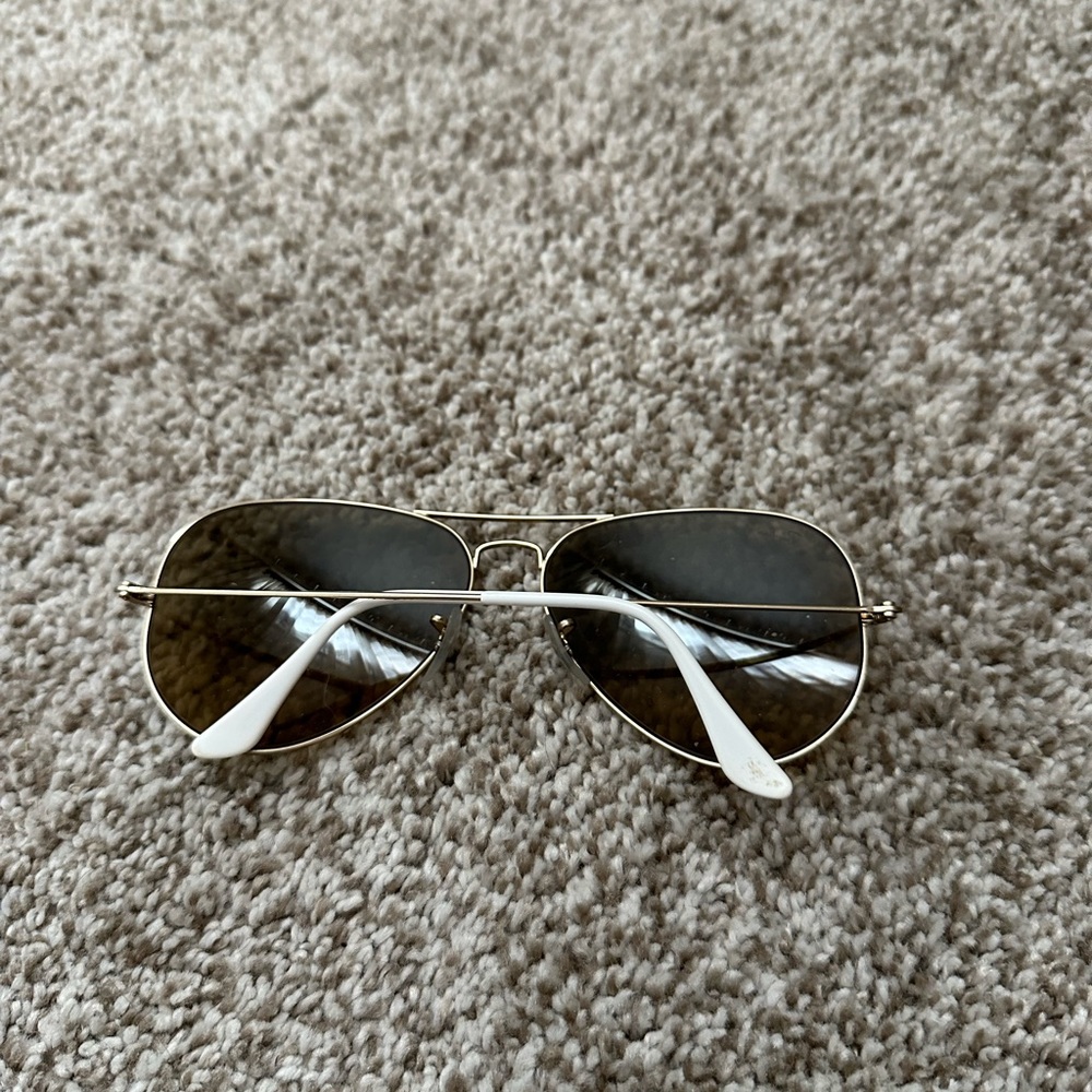 RayBan Aviators - Picture 3 of 3